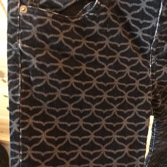 Vineyard Vines Whale Tail Printed Cords Size 4 - Picture 4 of 8